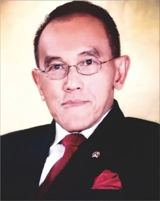 Aburizal Bakrie in the complete supplied official portrait from Indonesia’s Coordinating Ministry for Economic Affairs.