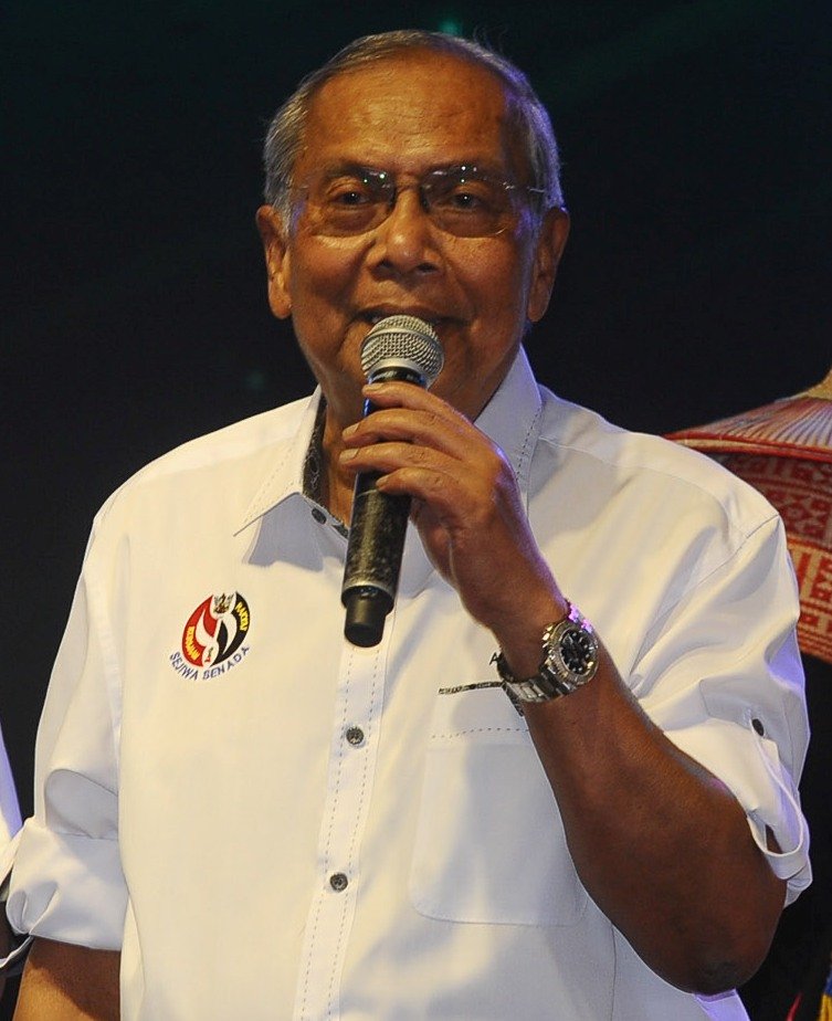 Adenan Satem at a public programme in Kota Samarahan in 2016