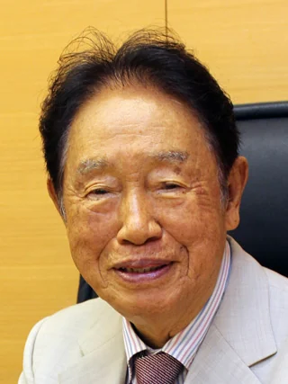 Leo Esaki in the Japan Academy’s supplied member portrait.
