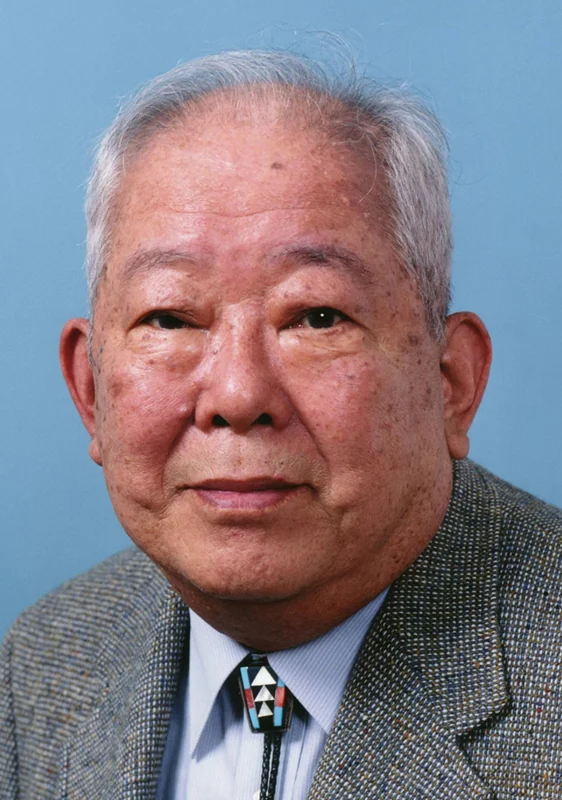 Masatoshi Koshiba in the complete supplied Cabinet Public Relations Office portrait.