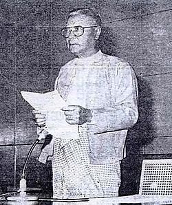 President Sein Lwin addressing an official meeting in 1988